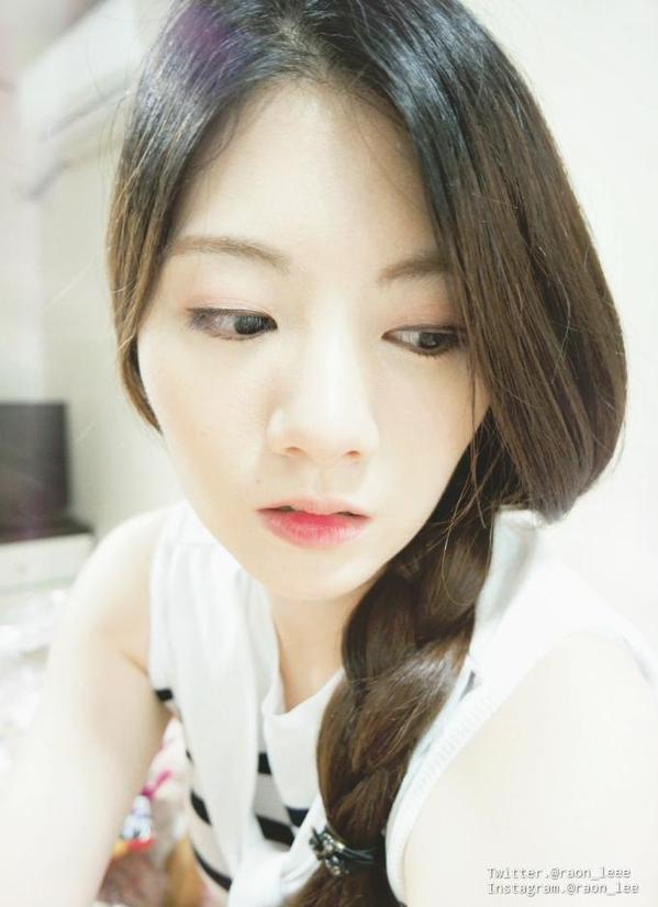 raon lee on Twitter: “마린룩과 땋은 머리 🐳 http://t.co/996UtMXSJZ”