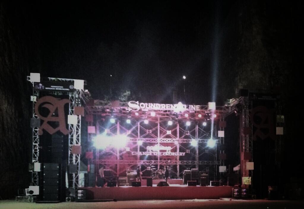 Sampai jumpa di akhir pekan ini los sinatras. Sabtu, 5 Sept'2015 di #SOUNDRENALINE2015 #WELCOMINGSTAGE @ GWK,Jimbaran