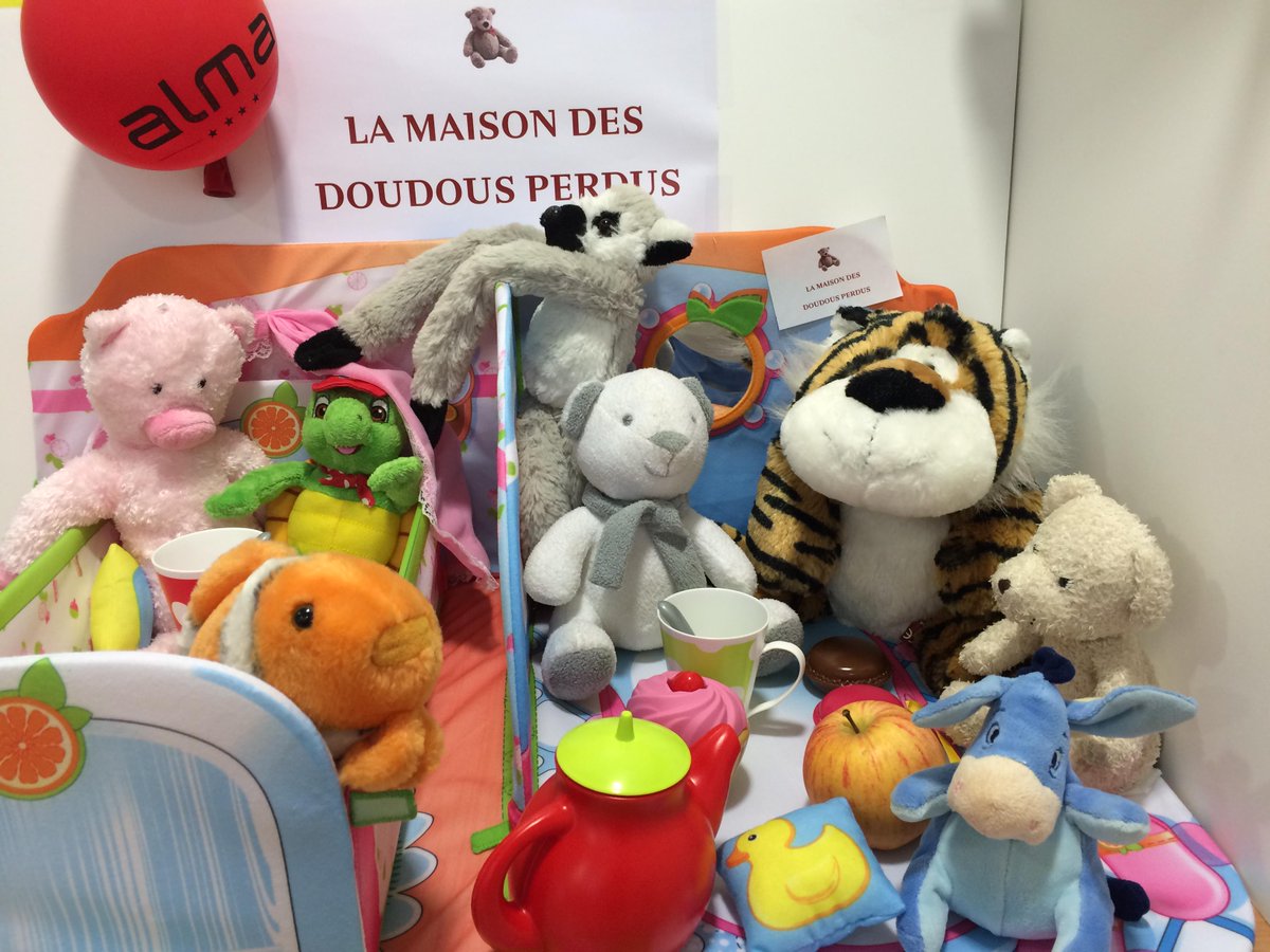 Nouvel arrivant dans la maison des doudous ! Le petit cochon rose attend de retrouver son propriétaire ! #doudouperdu