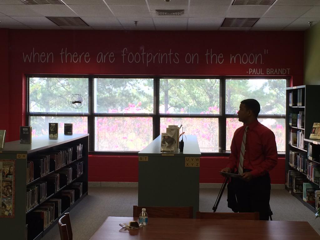 hrdonaldson's tweet photo. Ss demonstrating creative tools in the #lmsmakerspace. #mcslearn http://t.co/v7ops8XhAm