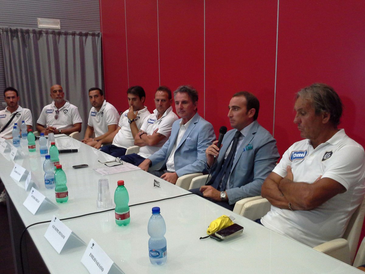 Live dalla Mediateca.
Conferenza #scuolacalciocavese