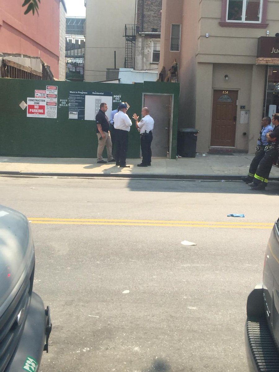 pix11magee's tweet image. Eight injured as wall collapses in Bed Stuy #demolitionproject #constructionsite. 3 to hospital. #neighbors worry