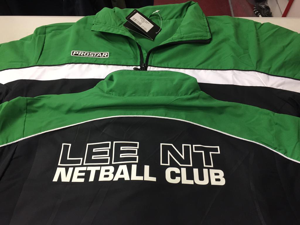 TDSportsSE17's tweet photo. #LeeNT netball clubs new @MitreSports #prostar travelling jackets http://t.co/dYDnXrh38N
