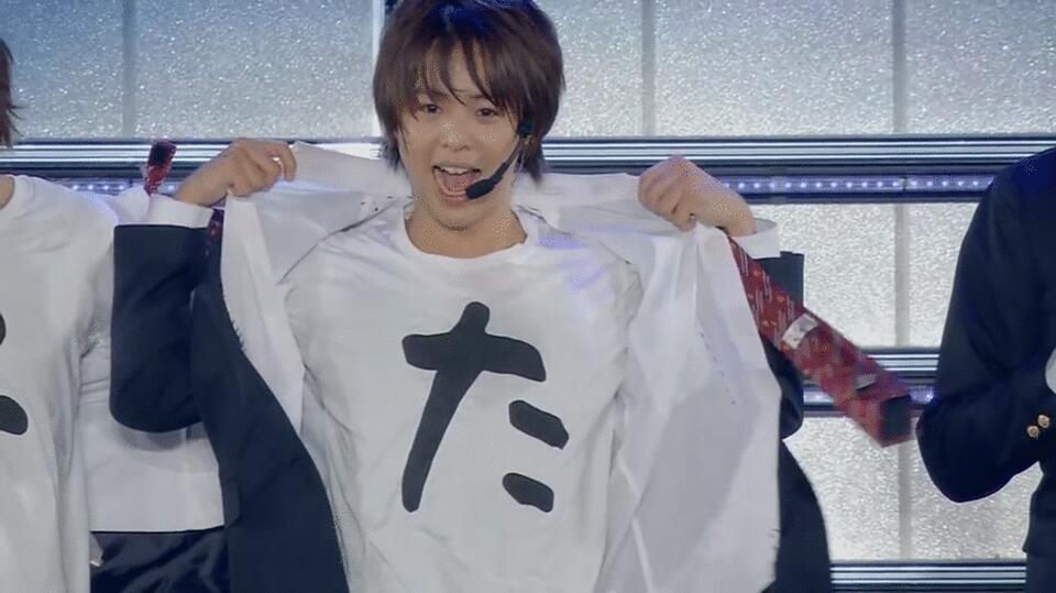YQXOVE's tweet photo. #1rtで本名の一部晒す2rtで血液型3rtで身長4rtで誕生日5rtでアカウント名の由来6rtで彼氏彼女の有無7rtでテストの最高得点8rtでどんな質問にも答える9rtで会いたいフォロワー様を言う 

来るかな？（笑） http://t.co/8uoBe5PEuP