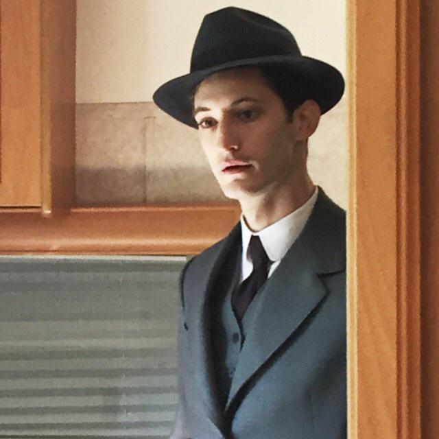 pierreniney's tweet photo. Nouveau Film ~ Nouveau Look.
New Film ~ New Look.

#Tournage #OnSet http://t.co/uGQ0iq4cOM