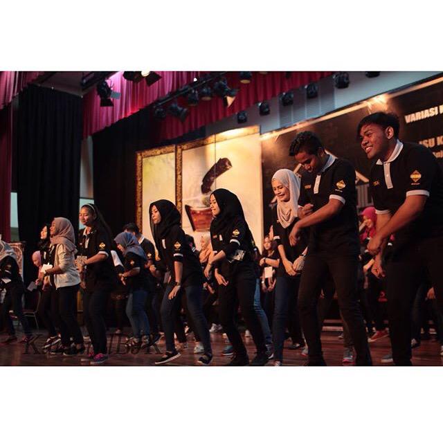 MicheVartan's tweet photo. so proud of everyone who joined the flashmob. thank you @vokal2015 for the good pictures! 😄 #eventhangover #vokal15 http://t.co/XHQq3uoCBm