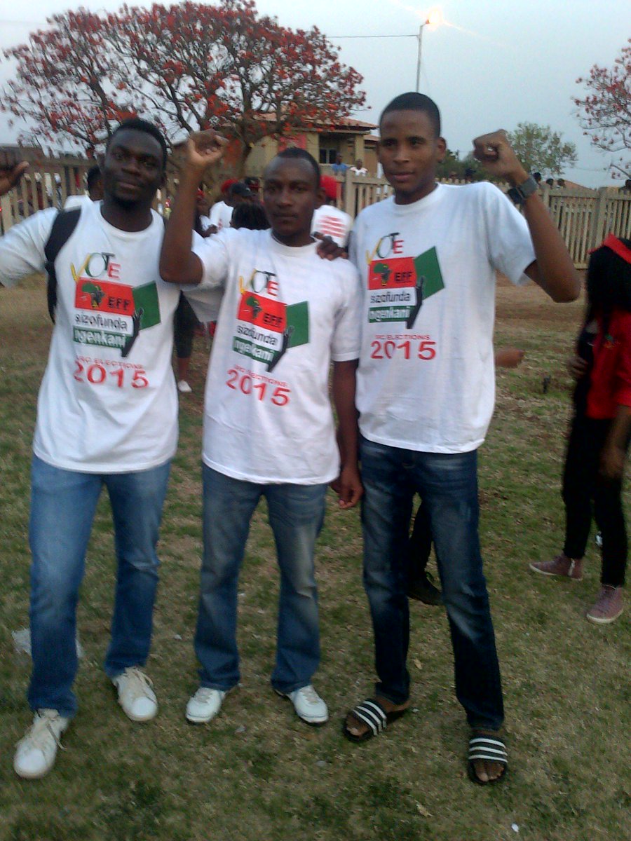 TwananoZA's tweet image. make the right choice! cast your vote wisely! vote #EFFSRC Election 2015 @Official_TUT. @EconFreedomZA @nhluvuko434