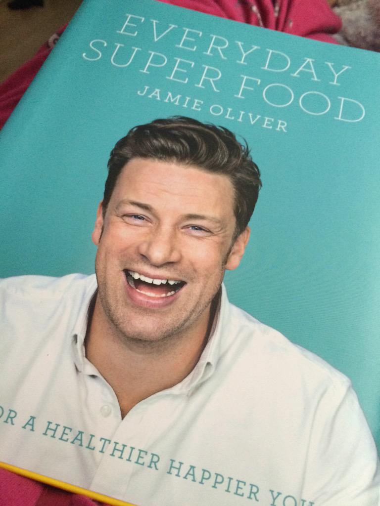 Madrevaliente's tweet photo. My new #lifestyle has just arrived! #everydaysuperfood #jamieoliver you are the best! http://t.co/2YhUmqX5qu