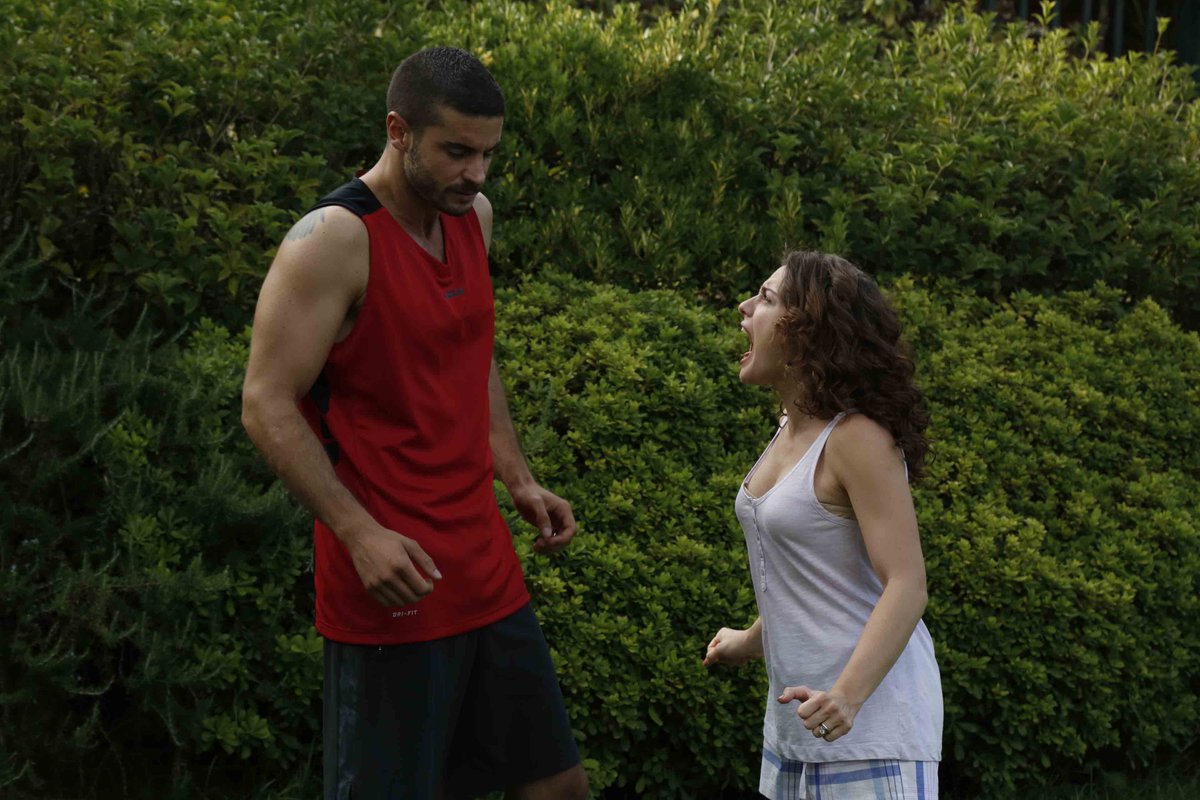 FOTO HABER: #İliskiDurumuKarısık 8. bölüm Özet  ve Fotoğrafları için burdan: ekranella.com/dizi/i-liski-d…