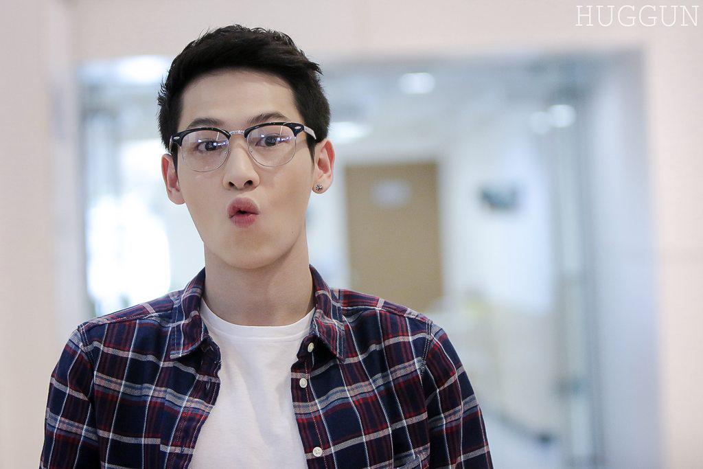 รักกันให้ทำปากจู๋ 😘 <a href="/AtthaphanP/">ATTHAPHAN PHUNSAWAT</a>  ( i.imgur.com/NZn5hK5h.jpg ) #huggun_ #AtthaphanP