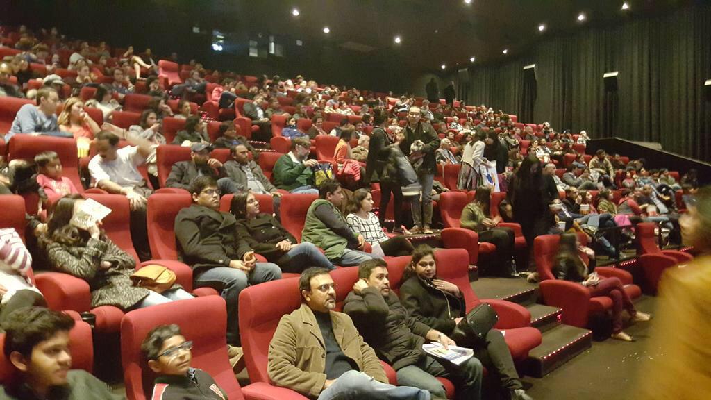 SaifUpdates's tweet photo. #Phantom World Premier @iffmelb HOUSEFULL !! #SaifAliKhan #KatrinaKaif @KabirKhankk @Nadiadwala_Ent @utvfilms http://t.co/HHUdEIFlj8