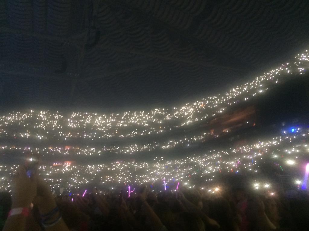 bananarryswift's tweet photo. ITS BEEN A YEAR #wwastl http://t.co/aOFdA1W6wl