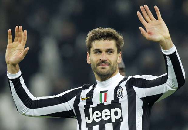 juventibus's tweet photo. COME IN UN FILM
Il saluto di @massimozampini a @llorentefer19 
http://t.co/Xg2pw8qaX4
IMPERDIBILE
#jvtb 
@juventibus http://t.co/8LhJtSS2zy