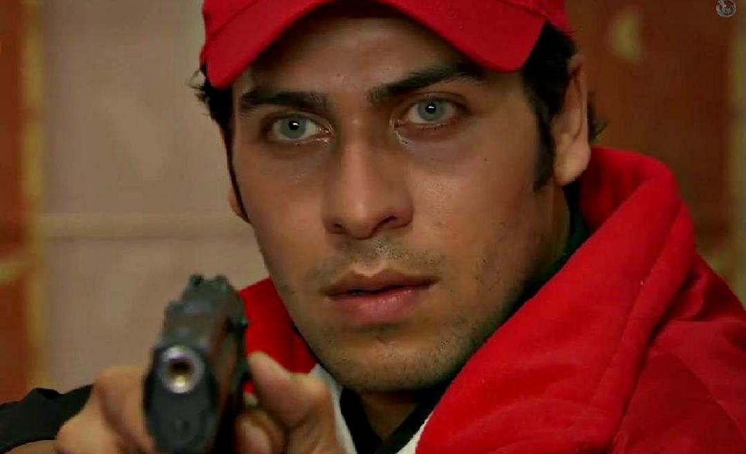 HerşeyinleHerşeyimizsin TuanÖztürk
Sana kırmızı çok değil AŞIRI yakisiyooo