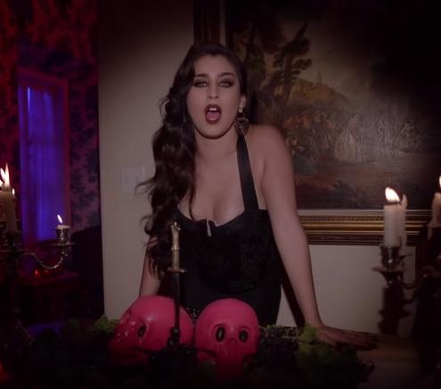 Abyecto12's tweet photo. RT exrchopoulos: Esse clipe é a cara da lauren, não tem como não concordar #5HMonsterVideo #WorthItVMA https://t.co/tmgXaHGxVI #WorthItVMA