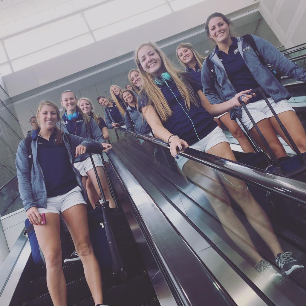 ZipsVB's tweet photo. We've landed in Detroit. One more quick flight to Peoria! #Zipsvb #RIZEUP http://t.co/8MfMqr9Mvz