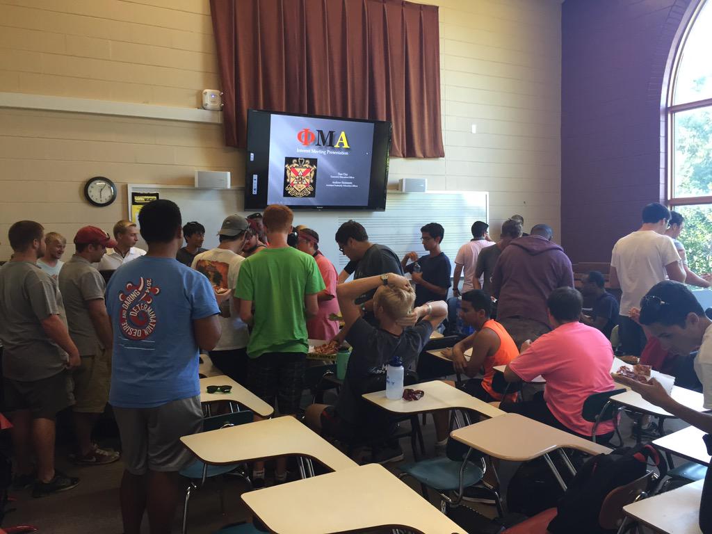 SinfoniaUA's tweet photo. Had a great turnout at our first interest meeting of the semester! Rush is in full swing! #RushPhiMuAlpha http://t.co/PbRjsZY69N