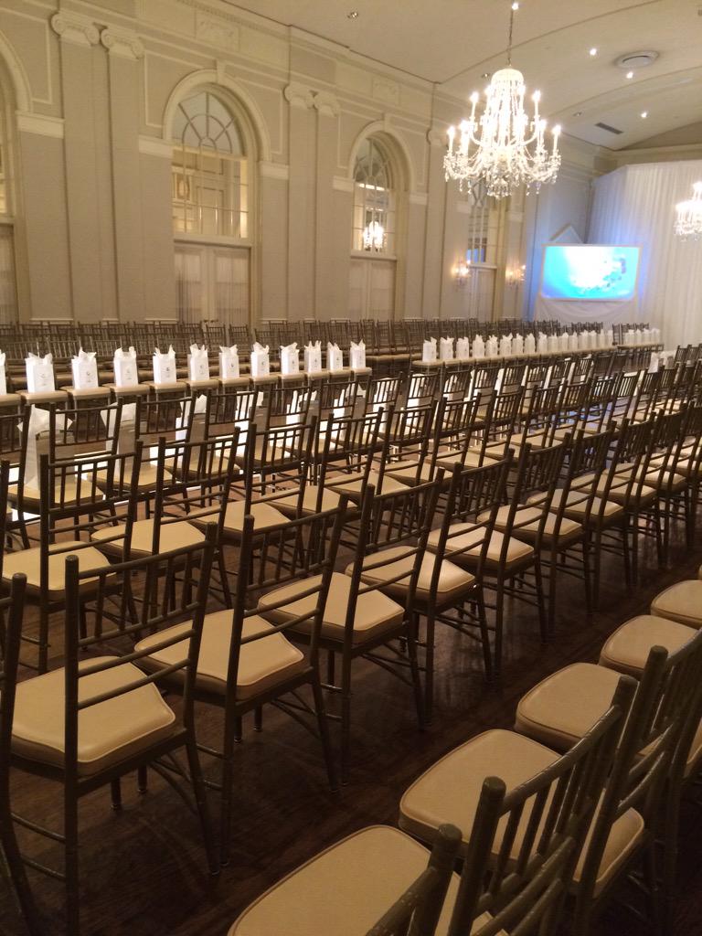 Yep I wore pink &amp; didn't melt! Check my snapstory {smasheton} for more #CharlotteFashionWeek! instagram.com/p/63wQApj-C8/