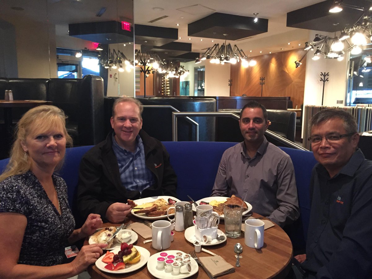 ita_advisors's tweet photo. @ita_advisors am brkfst meeting in #Langley before #SponsorRecognition day #DonnaH #PaulZ #DalD #AndrewG #MarlinR http://t.co/WlCKkjgCfl