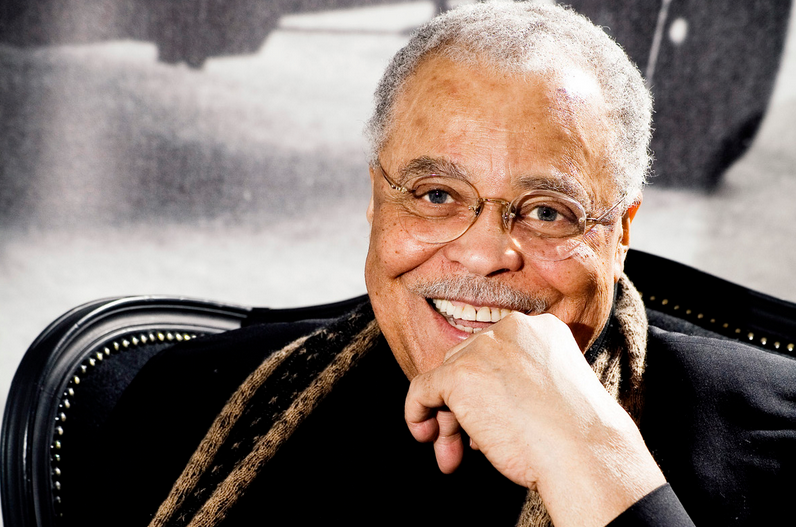 snopes's tweet image. Actor James Earl Jones is not dead: bit.ly/1Lyn4Ns