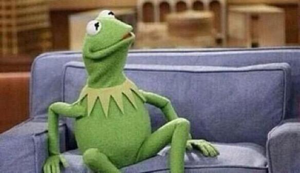 9GAG's tweet image. When the slide goes from &quot;Syllabus&quot; to &quot;Lecture Chapter 1&quot; on the first day of classes