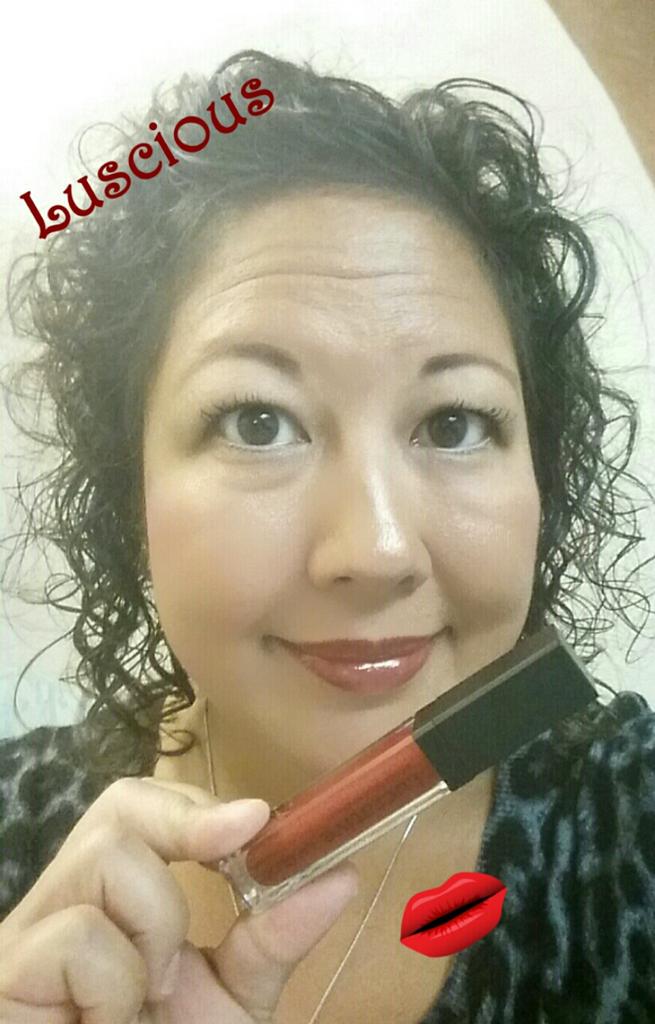 Love this shade for fall! #Luscious!
#Younique #LucrativeLipGloss #solashful