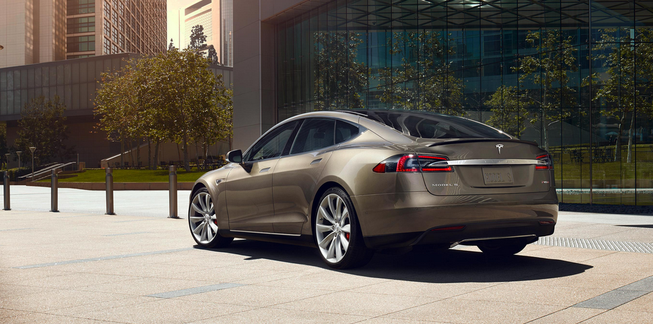 vergecars's tweet photo. The Tesla Model S P85D broke Consumer Reports' rating system by scoring 103/100 http://t.co/v0qsFh78GY http://t.co/jYgagLiPQJ