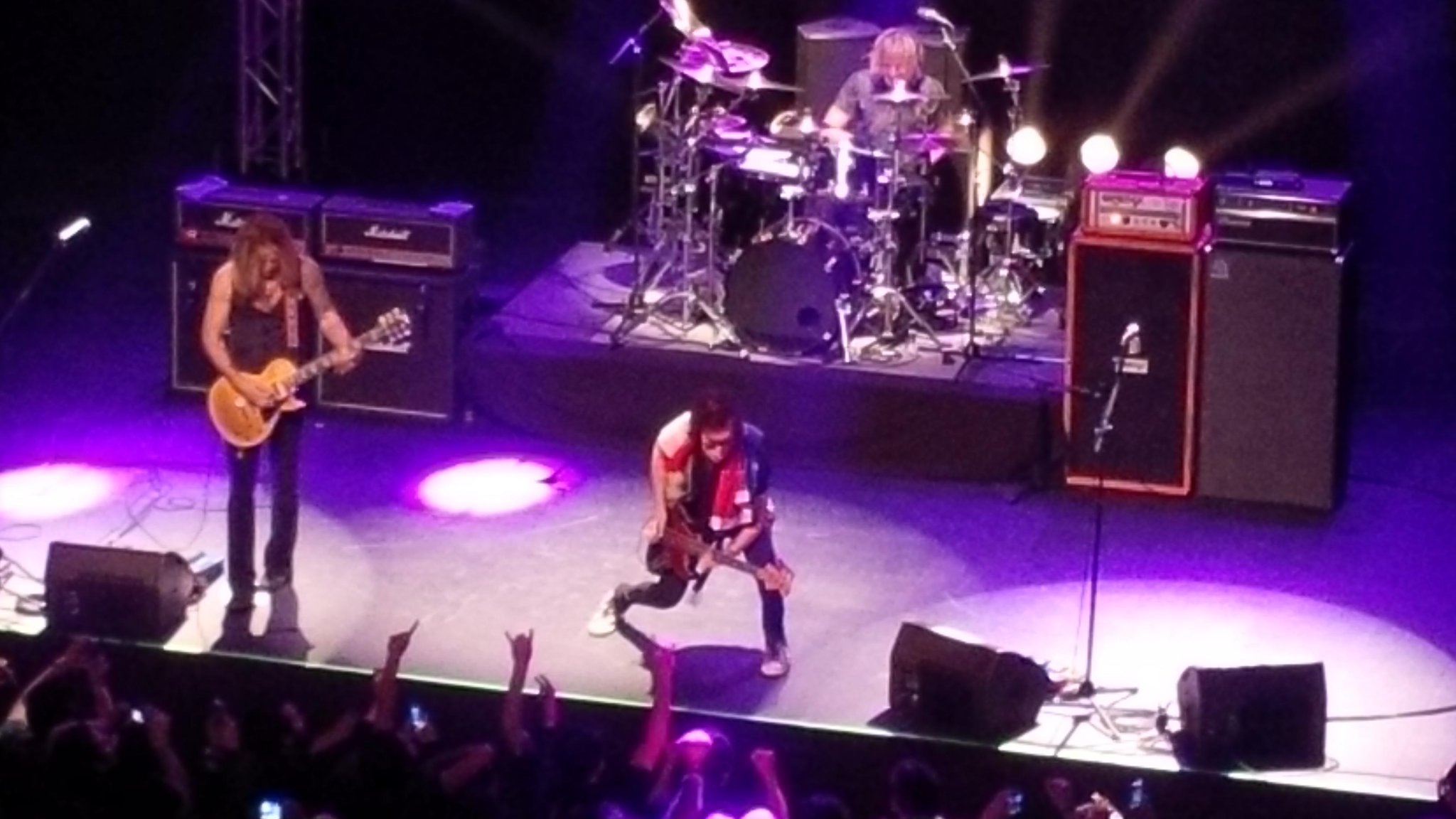 Amazing show in Santiago. Thanks & happy birthday! 