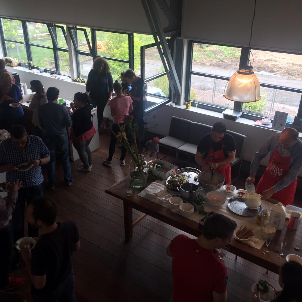 sandra_petschar's tweet image. Birthdays at #textkernel with super delicious strawberry mash-ups!