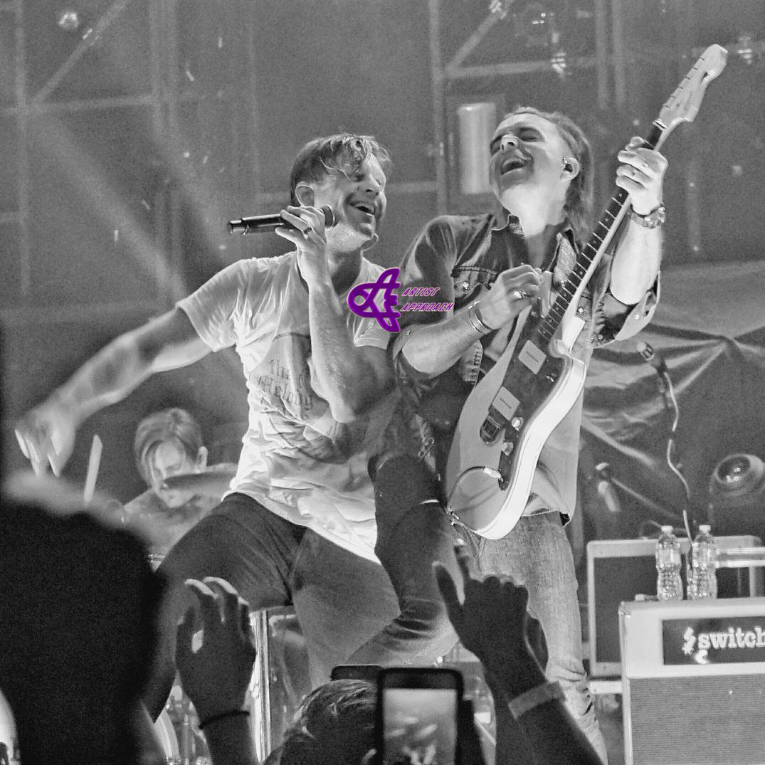 ArtistApproach's tweet image. #TBT #ThrowbackThursday @Switchfoot #TourDeCompadres flic.kr/s/aHskiXHFTE