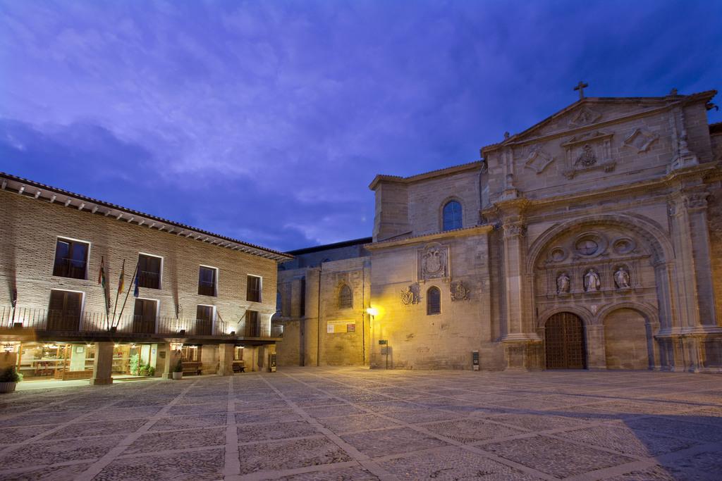 EspanaEnLatam's tweet photo. Cathedral of Santo Domingo de la Calzada
Its origins date back to 1158, when building work began.
#LaRioja
@paradores http://t.co/nbZkuTGnTo