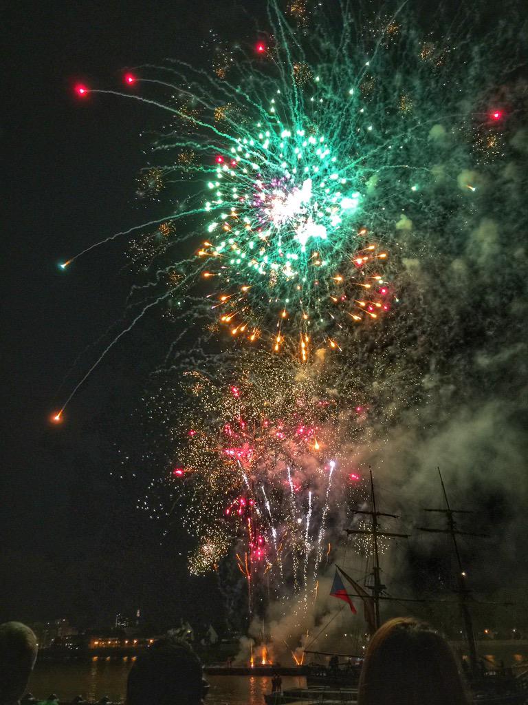 What a great first night of the #TallShips2015 festival in #Greenwich The Fireworks were as spectacular as ever! 🎉😍