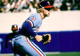 Happy 64th birthday, former Texas Rangers 3rd baseman, Buddy Bell. Guy was a fielding machine! 