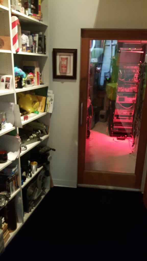 TonyTodd54's tweet image. Where #voiceovermagic happens