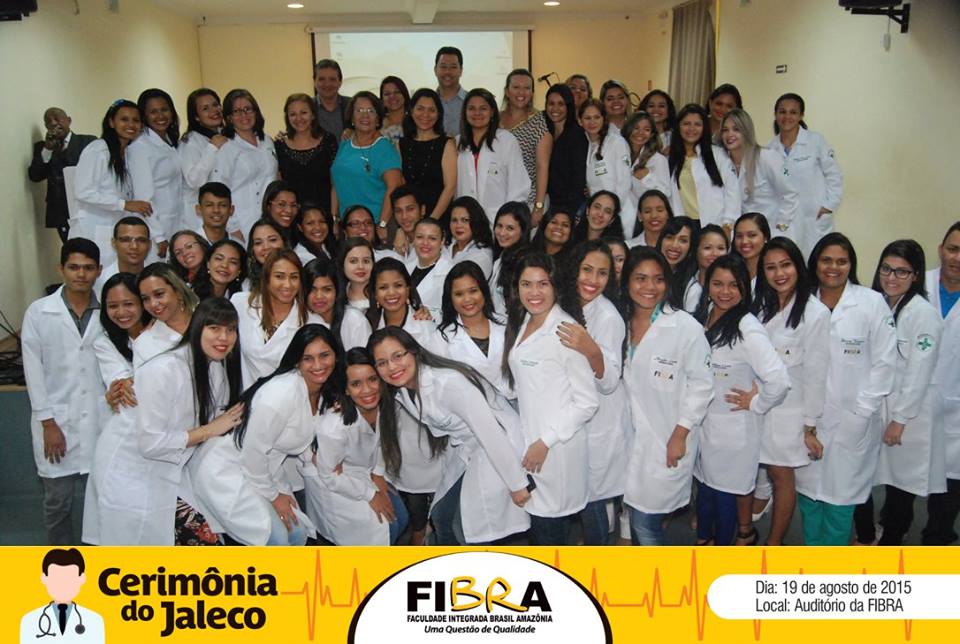 fibrapara_'s tweet photo. Você já pode conferir as fotos da Cerimônia do Jaleco no Facebook! Veja mais fotos: http://t.co/LsG7Bwb90M #CurteLá http://t.co/LSHpnF7neT