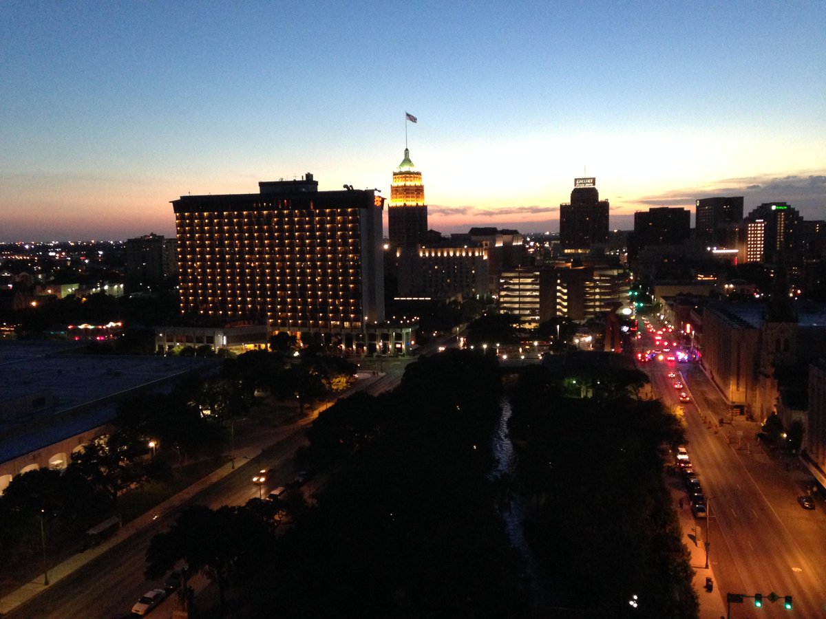 CLAVIN__'s tweet image. Thank you, @DoDIISWW15 ! Until next year!