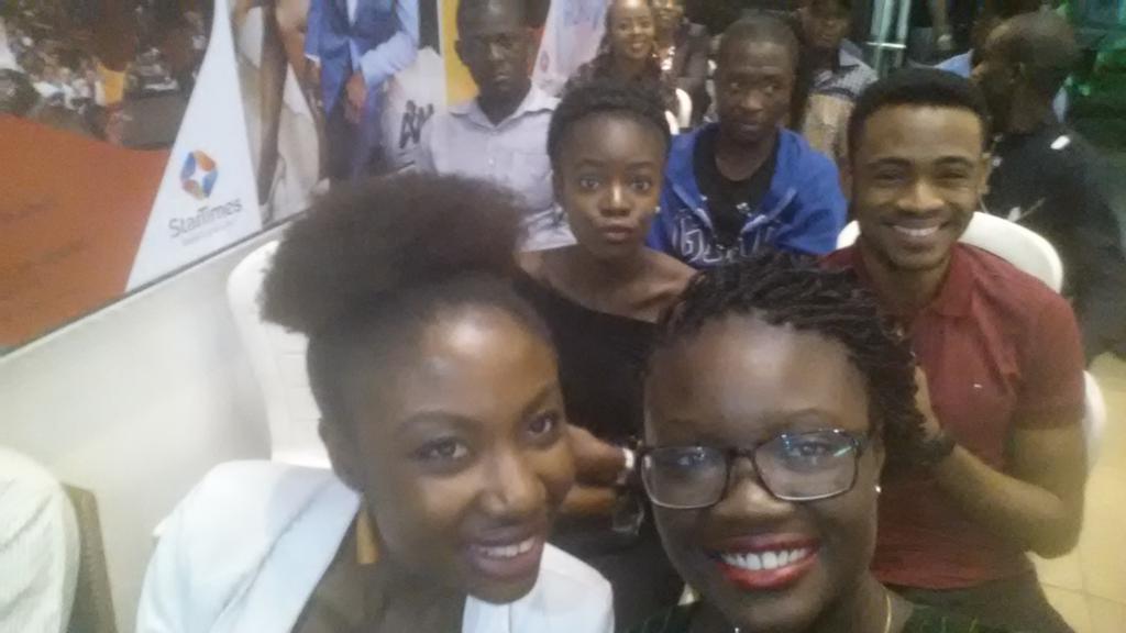 Komeh86's tweet photo. Good people,  great night with my goons @freedomhalllive #Abuja http://t.co/99OCdKhWuo