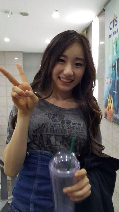 chaeryeong_th's tweet image. แชรยอง แชยอน ที่งาน JYP trainee showcase เมื่อคืนค่ะ สวยยยยยยยย &amp;gt;&amp;lt; #SIXTEEN #Chaeryeong #Chaeyeon
via chaeryeong_pics