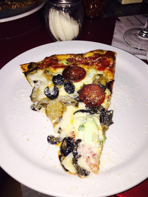 This is the first time I've had gormet looking pizza like this lmao! Pretty #Foodporn http://t.co/z9<a href="/tag/foodporn"class="tags"><span>#foodporn</span></a>