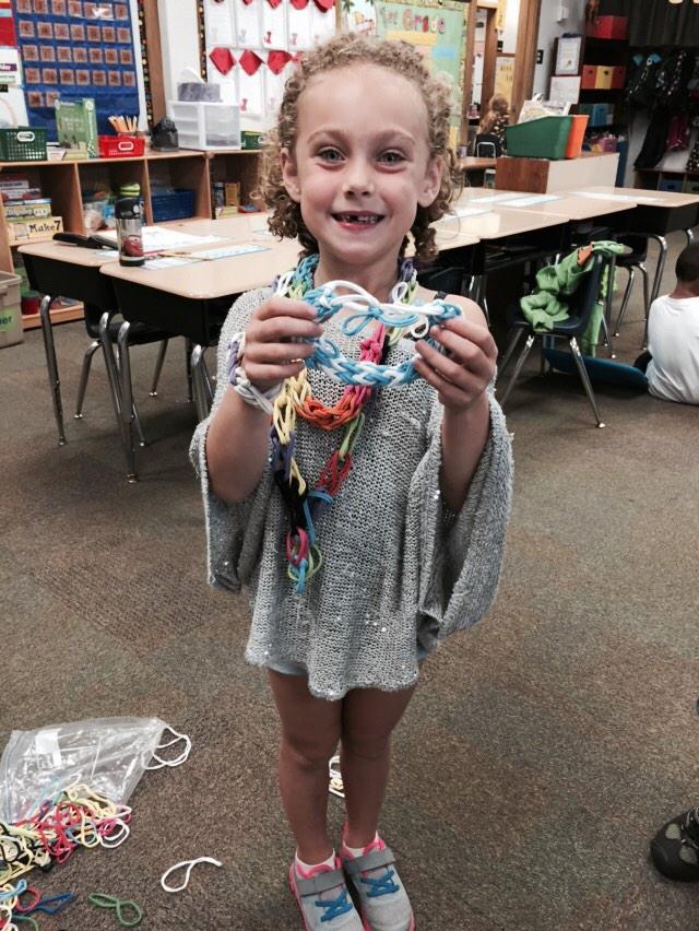 Belinderbrown's tweet photo. Making the best of a rainy day. #longesttrainever #craftykids http://t.co/m6QMO4124F