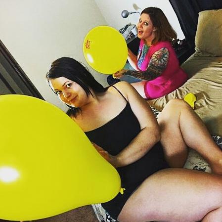 #Balloons🎈 with @LaylaMoorexo photo by @MsWhitneyMorgan http://t.co/l2RUCRRcY1<a href="/tag/balloons"class="tags">#Balloons</a><a class="tags" target="_blank" title="On Twitter" href="/?out=eyJ0eXAiOiJKV1QiLCJhbGciOiJIUzUxMiJ9.eyJpYXQiOjE3MzA3MDE2MTIsImlzcyI6InR3cG9ybnN0YXJzLmNvbSIsIm5iZiI6MTczMDcwMTYxMiwiZXhwIjoxNzYyMjM3NjEyLCJyZWRpcmVjdF91cmwiOiJodHRwczovL3R3aXR0ZXIuY29tL0xheWxhTW9vcmV4byJ9.mzkgJrJNI-xwnxOhSV0uMjxpDeEHoh9XB43ANRsXJzbiMtotd6iYz7ly8KBxkIGdNW4ovFsK6wLDTegbm13ySQ">@LaylaMoorexo</a><a class="tags" href="/tag/mswhitneymorgan">@mswhitneymorgan</a>