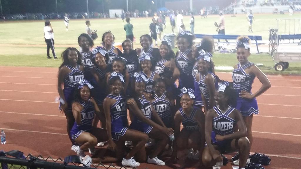 miss_tsmith's tweet photo. @rvhs @ridgeviewsports @JeanPorterNich1 JV Cheer #iteachthem lol http://t.co/rfXL3wQveS