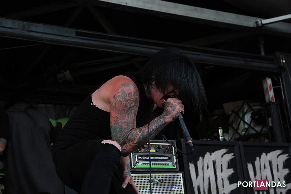 Portlandas's tweet image. New photos of @EscapeTheFate we snapped at @VansWarpedTour in Portland, Oregon! Facebook.com/helloportlandas
@craigmabbitt