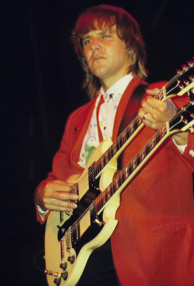 Happy Birthday Alex Lifeson. One of my guitar gods! 