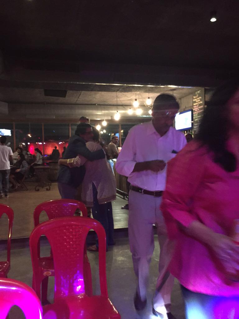 bmsahaib's tweet image. Kingfisher Sad_dane_ou dehli_thieve_yeh Kingfisher Sad_dane_ou Diehl_heath_thieve_yeh #TheHummingTree #Madbeth #Thilo