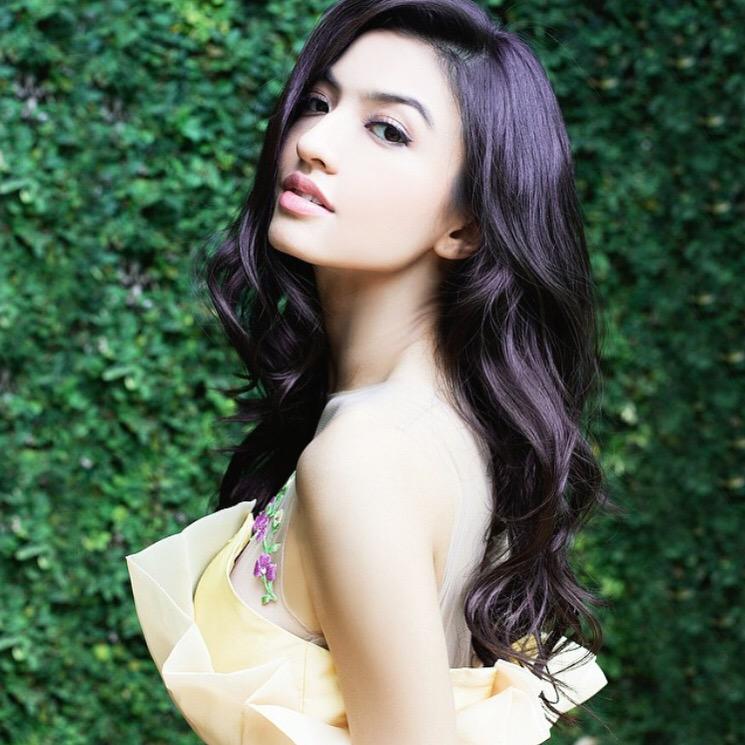 Tetap semangat pemotretan menjelang weekend! #beranilebih karena new Pantene,gak usah khawatir masalah rambut lagi :)