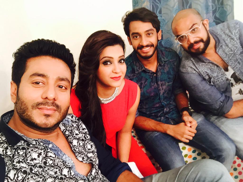 KoushaniMukher1's tweet photo. It's red today and the colourful PACT promotion continues @ Detective2015 @bonysengupta @iamrajchoco @VenkateshFilms http://t.co/ikLsWJZ3Vx