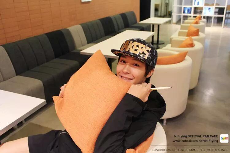 NFLYING_Arab's tweet photo. صور || تحديث طاقم يوميات الفانكافيه بمناسبة مرور ١٠٠ على ترسيم انفلاينق #NFlying100DAY http://t.co/eoLNgTdZpo