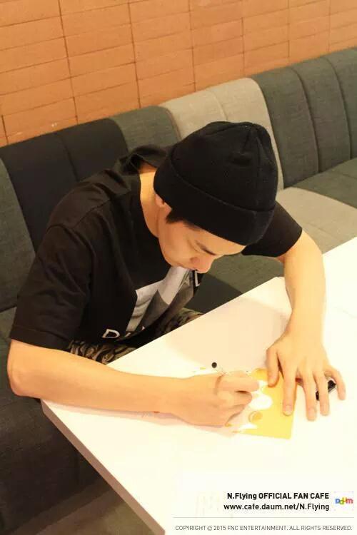 NFLYING_Arab's tweet photo. صور || تحديث طاقم يوميات الفانكافيه بمناسبة مرور ١٠٠ على ترسيم انفلاينق #NFlying100DAY http://t.co/eoLNgTdZpo