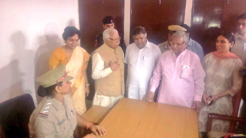 BetiBachaoBetiPadhao (@bbbpharyana) on Twitter photo Laudable step 4 B3P
“<a href="/mlkhattar/">Manohar Lal</a>: Inaugurated the all-women police station at Mansa Devi Complex in Panchkula today. ” Laudable step 4 B3P
“<a href="/mlkhattar/">Manohar Lal</a>: Inaugurated the all-women police station at Mansa Devi Complex in Panchkula today. ”